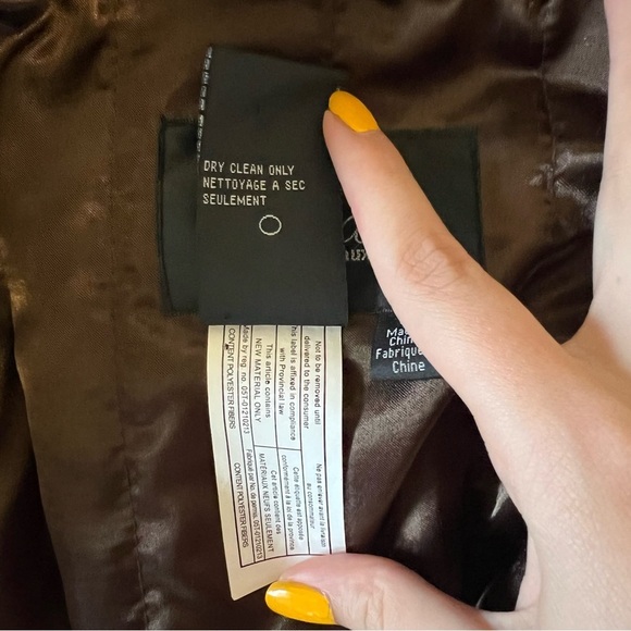 Women’s Chocolate Brown Regal Faux Fur Teddy Bear Coat | Size Large | GUC 🤎🐻 - Picture 8 of 11